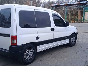 Авто Citroen Berlingo 2007 № 8190575