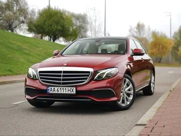 Авто Mercedes 300 2017 № 8190844