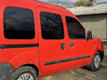 Авто Renault Kangoo Passenger 2000 № 8190981