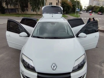Авто Renault Laguna 2013 № 8191215
