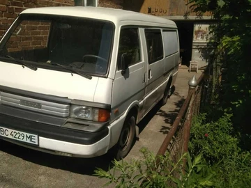 Авто Mazda E 2000 2200 Bus 1995 № 8191219