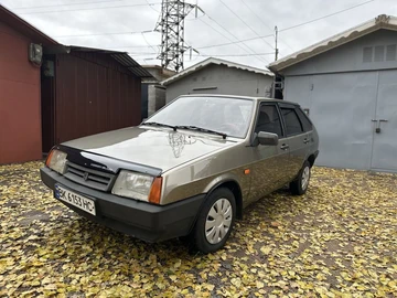 Авто ВАЗ 2109 2001 № 8191465