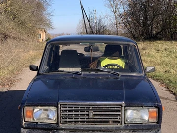 Авто ВАЗ 2107 1990 № 8191897