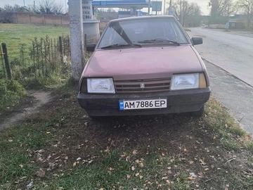 Авто ВАЗ 2109 1992 № 8192248