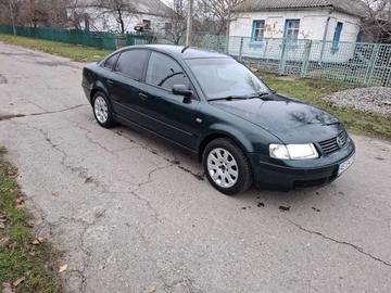 Авто Volkswagen Passat Sedan 1999 № 8192261