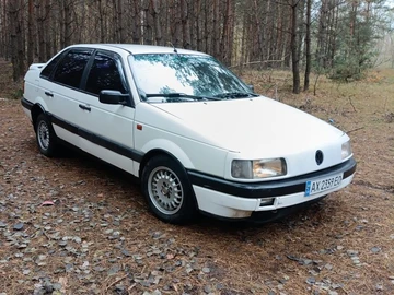 Авто Volkswagen Passat Cc 1992 № 8192272