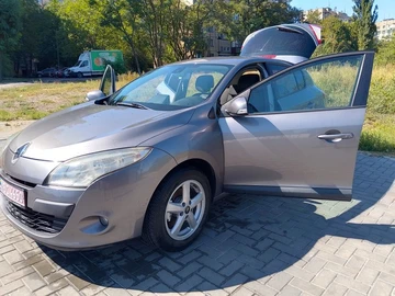Авто Renault Megane 2009 № 8192379