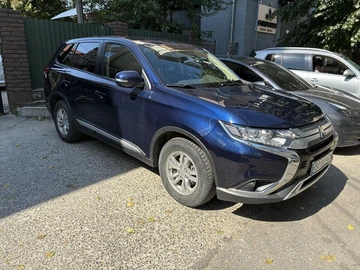 Авто Mitsubishi Outlander 2020 № 8192419