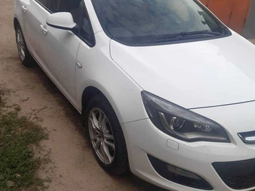 Авто Opel Astra 2015 № 8192447