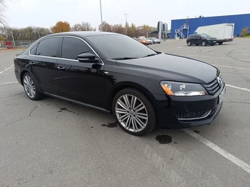 Авто Volkswagen Passat Sedan 2013 № 8193099