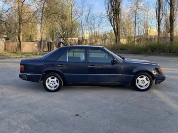 Авто Mercedes 200 1992 № 8193729