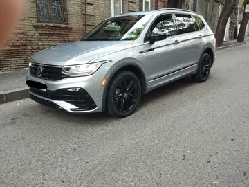 Авто Volkswagen Tiguan 2022 № 8193940