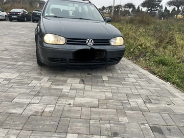 Авто Volkswagen Golf 2000 № 8193971