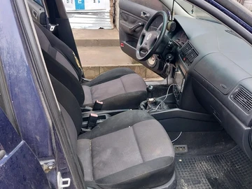 Авто Volkswagen Golf 2001 № 8194130