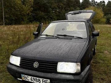 Авто Volkswagen Polo 1987 № 8194346