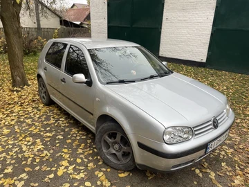 Авто Volkswagen Golf 2001 № 8195148