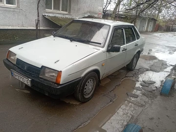 Авто ВАЗ 21099 1994 № 8195257