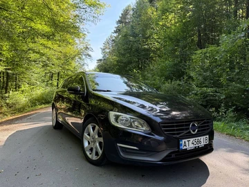 Авто Volvo V60 2014 № 8195572