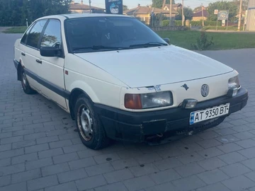 Авто Volkswagen Passat Sedan 1993 № 8195586