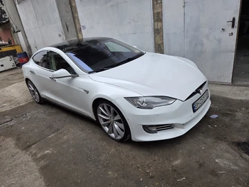 Авто Tesla Model S 2015 № 8195876