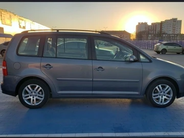 Авто Volkswagen Touran 2006 № 8195883