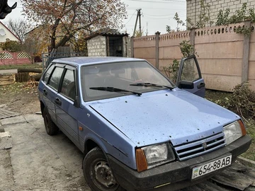 Авто ВАЗ 2109 1989 № 8195892