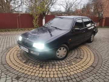 Авто Volkswagen Passat Sedan 1994 № 8195925