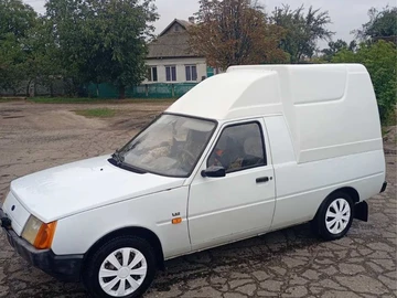 Авто ЗАЗ Таврия 2004 № 8196204