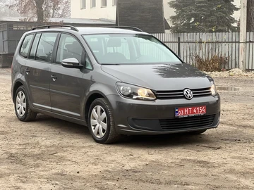 Авто Volkswagen Touran 2013 № 8196288