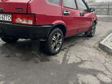 Авто ВАЗ 2109 1992 № 8196415