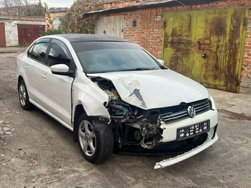 Авто Volkswagen Polo 2012 № 8196421