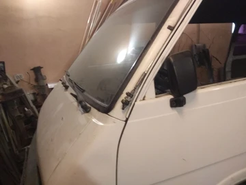 Авто Mazda B-Series 1996 № 8196439