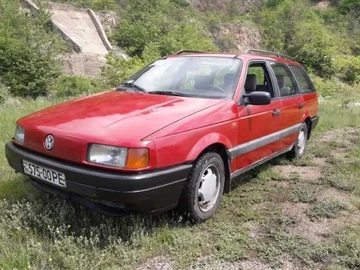 Авто Volkswagen Passat Variant 1993 № 8196542