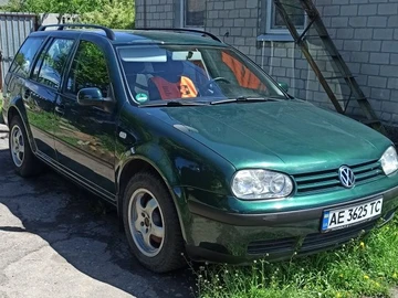 Авто Volkswagen Golf 2000 № 8196706
