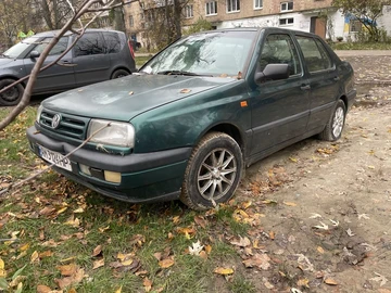 Авто Volkswagen Vento 1994 № 8196885