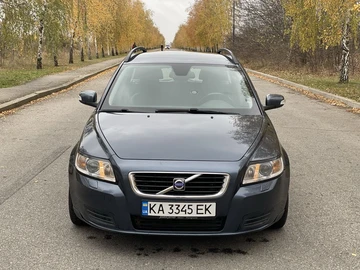 Авто Volvo V50 2008 № 8196907