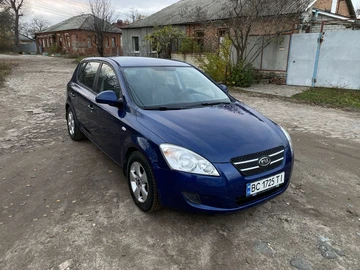 Авто KIA Cee X27 D 2009 № 8196986