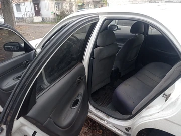 Авто Daewoo Nubira 1998 № 8197798