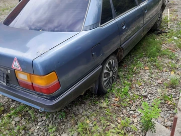 Авто Audi 100 1988 № 8198211