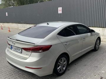 Авто Hyundai Elantra 2018 № 8198397