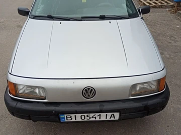 Авто Volkswagen Passat Sedan 1989 № 8198515