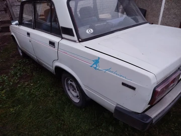 Авто ВАЗ 2105 1992 № 8198543
