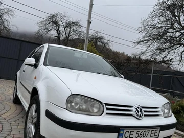 Авто Volkswagen Golf 2000 № 8199237
