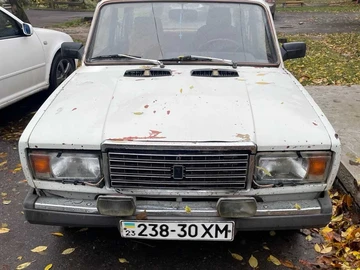 Авто ВАЗ 2107 1988 № 8199249