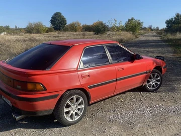 Авто Mazda 323 1992 № 8199355