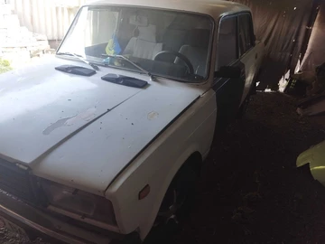 Авто ВАЗ 2107 1930 № 8199609