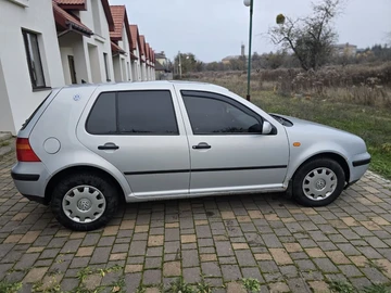 Авто Volkswagen Golf 1998 № 8199774