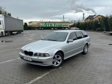 Авто BMW 5 Серия 2002 № 8200063