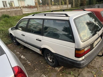 Авто Volkswagen Passat Hatchback 1987 № 8200127