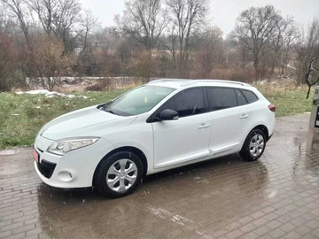 Авто Renault Megane 2011 № 8200169
